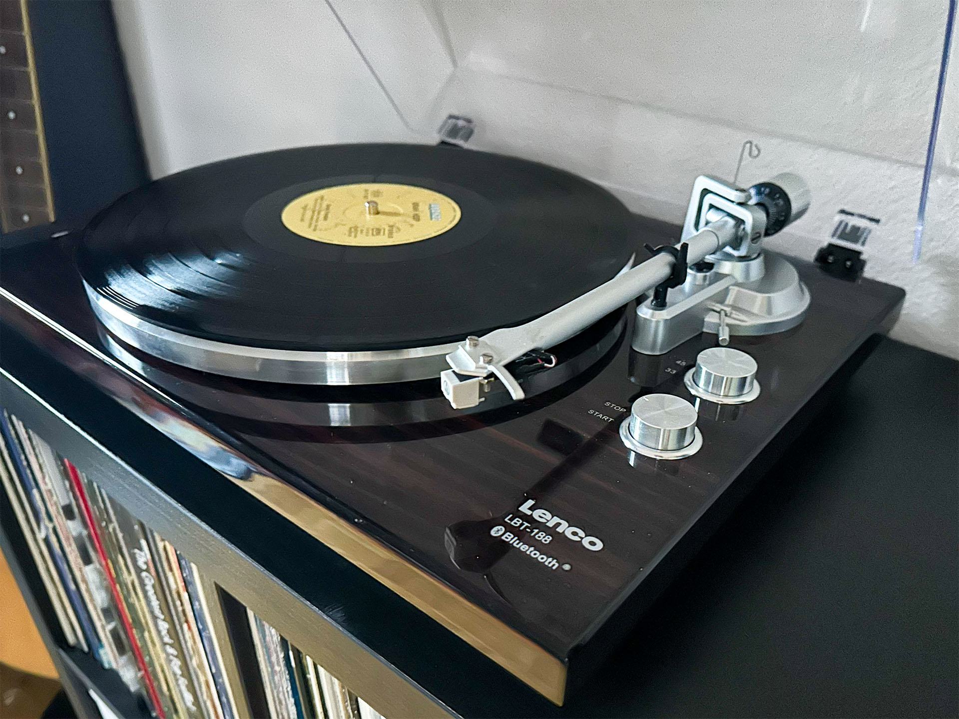 Lenco LBT-188 record player